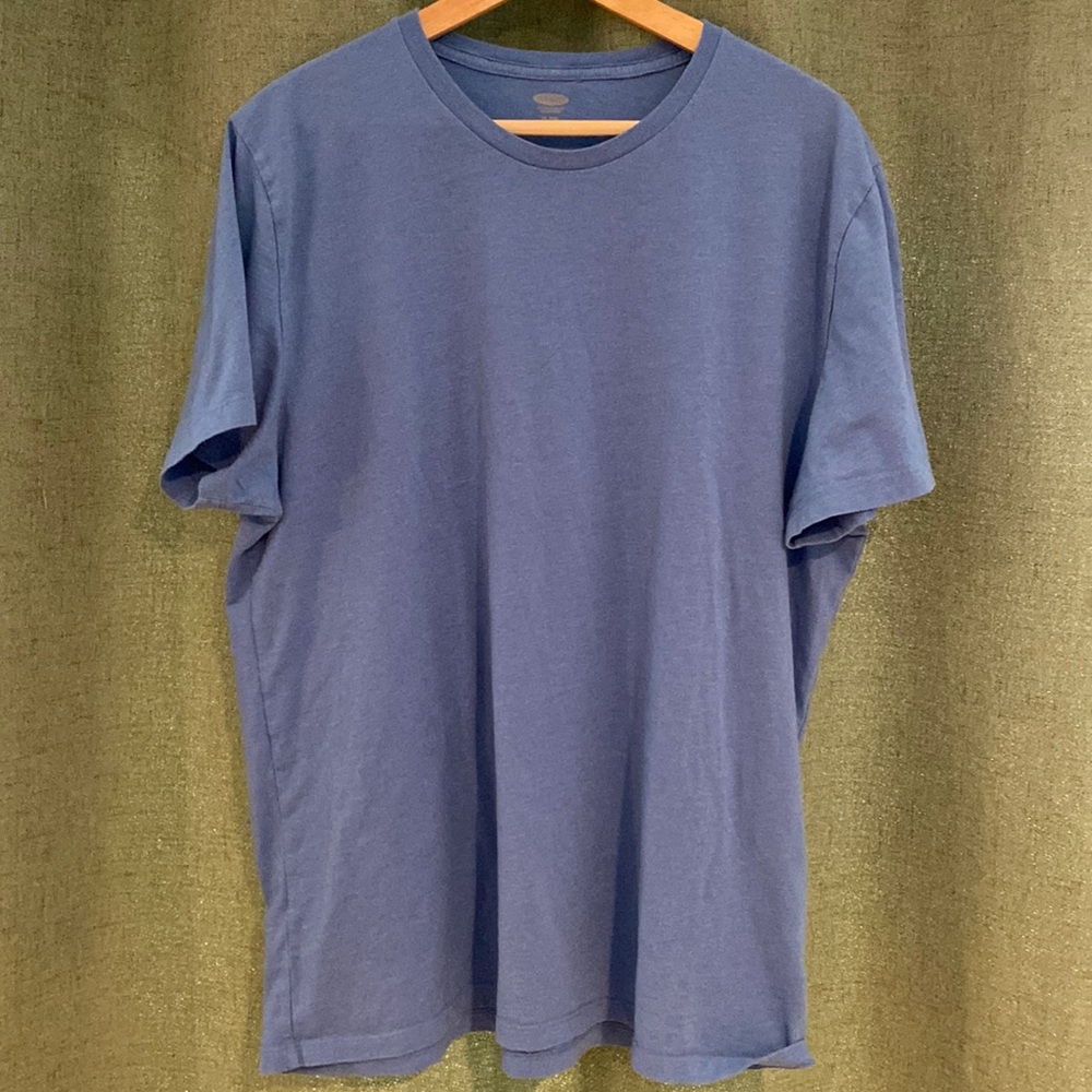 XL TEE. NWOT
